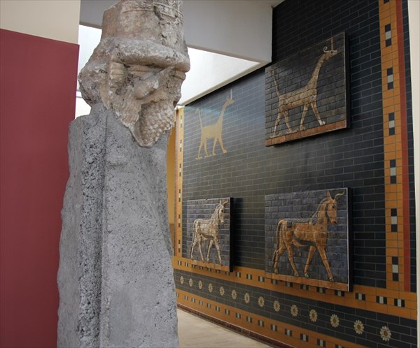 141-Изображения животных на воротах Иштар, Вавилон